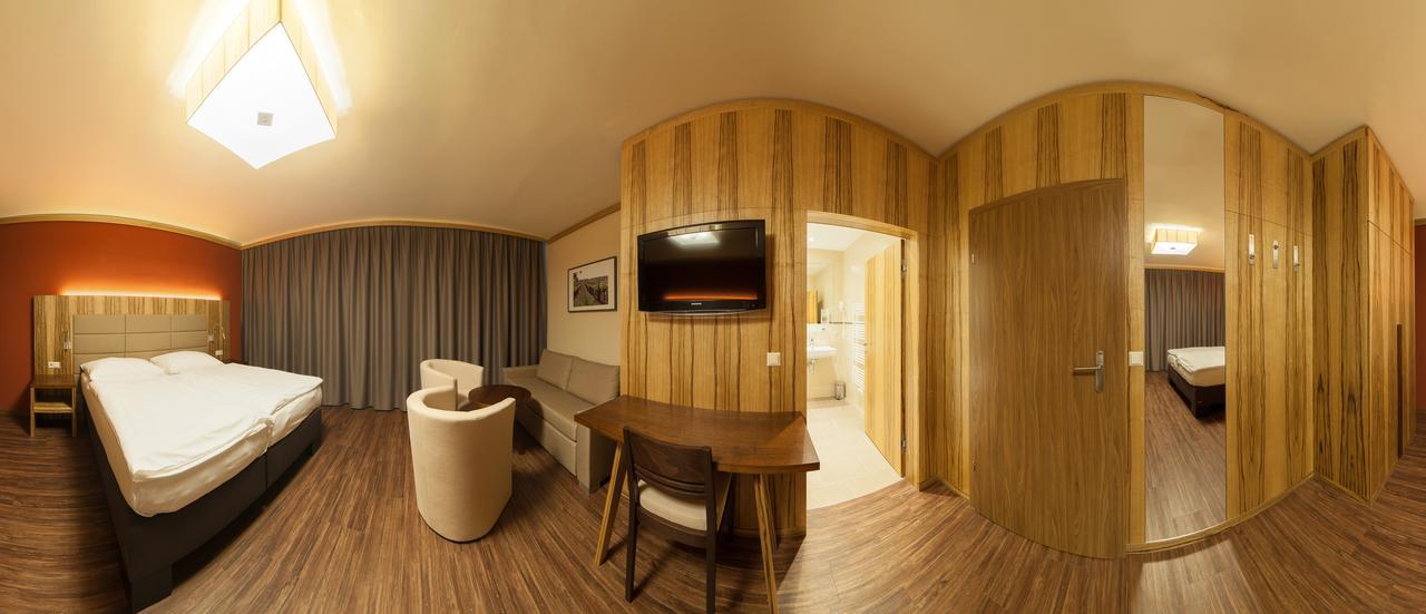 Hotel-Restaurant Schweinberger Stetten Екстер'єр фото